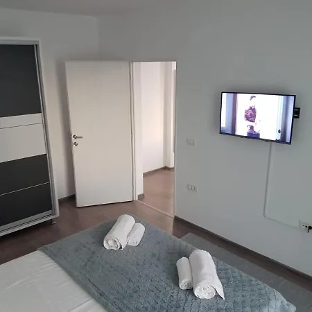 Frumos Apartment *
